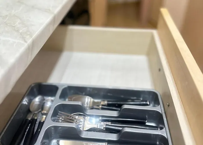 Apartment Families Or Friends 24-7 Selfcheck In