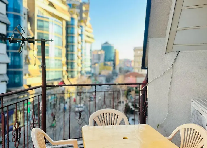 Families Or Friends 24-7 Selfcheck In Apartment