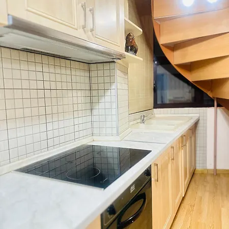 Apartman 4 Min Walk To Skanderbeg Square Tirana