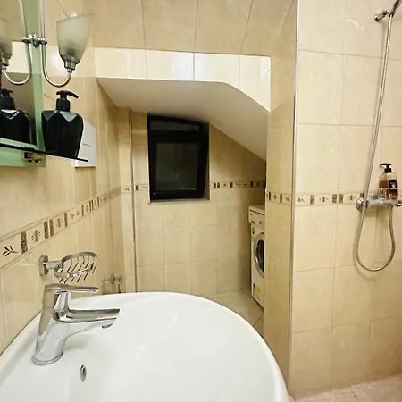 4 Min Walk To Skanderbeg Square Apartman *