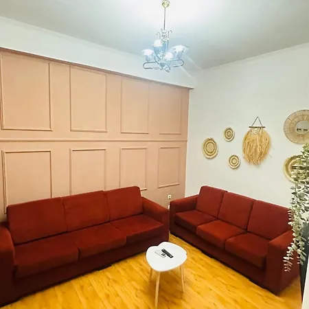 Families Or Friends 24-7 Selfcheck In Apartman *