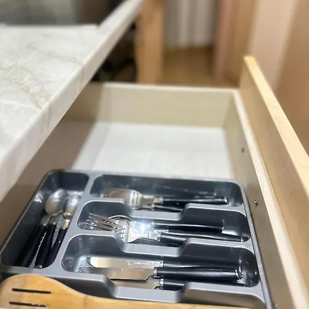 Apartman Families Or Friends 24-7 Selfcheck In