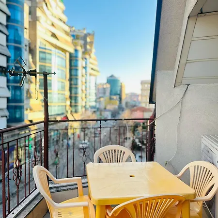 4 Min Walk To Skanderbeg Square Apartman