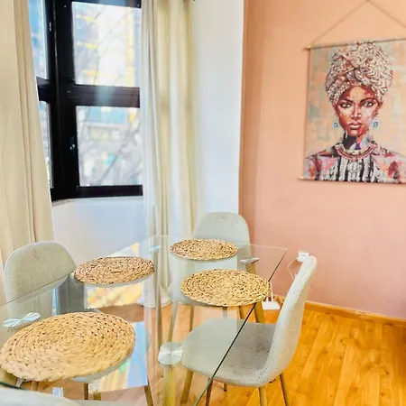4 Min Walk To Skanderbeg Square Apartman *